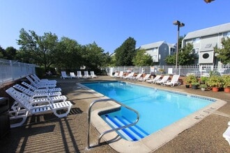 144 North Beacon St, Unit A1d in Boston, MA - Foto de edificio - Building Photo