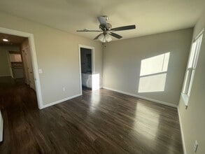 1900 Cypress St in Wagoner, OK - Building Photo - Building Photo