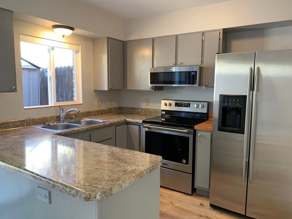 901 Florida Rd, Unit 12 in Durango, CO - Building Photo