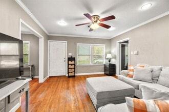 5614 Eskridge St in Houston, TX - Building Photo - Building Photo