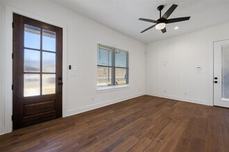 1205 Walnut St in Georgetown, TX - Building Photo - Building Photo