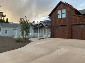 302 Washington Rd in Breckenridge, CO - Building Photo