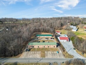 1001 Kiser Blvd in Greeneville, TN - Foto de edificio - Building Photo