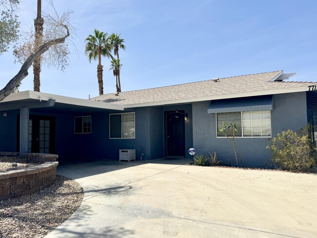 77110 Indiana Ave in Palm Desert, CA - Building Photo - Building Photo