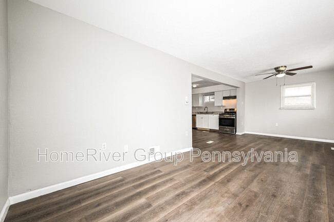 301 Morton St in Pittsburgh, PA - Building Photo - Building Photo