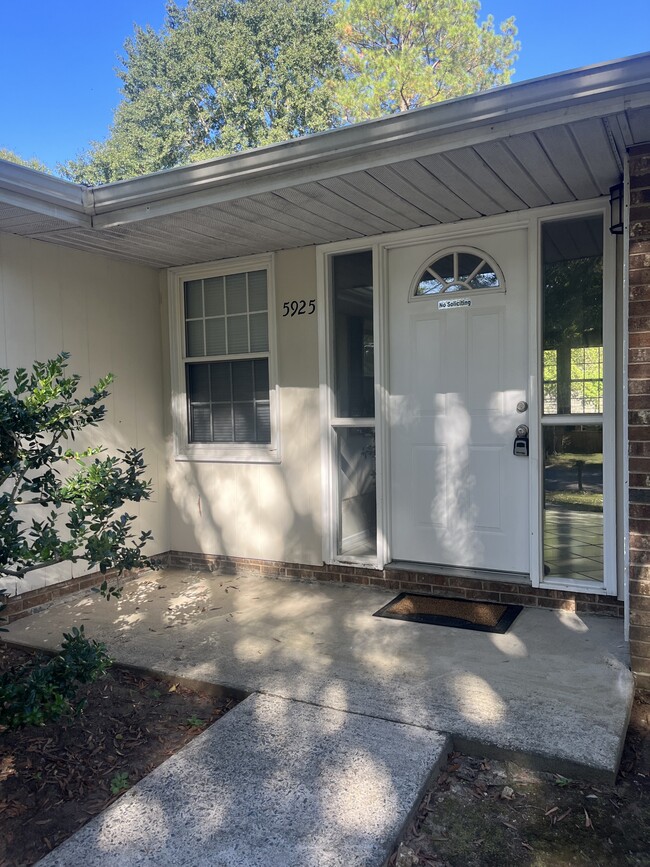 5925 Tillery Dr in Charlotte, NC - Building Photo - Building Photo