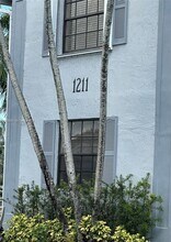 1211 S Independence Dr in Homestead, FL - Building Photo - Building Photo