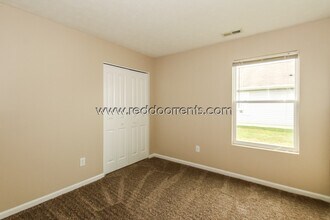 5311 Bombay Dr in Indianapolis, IN - Building Photo - Building Photo