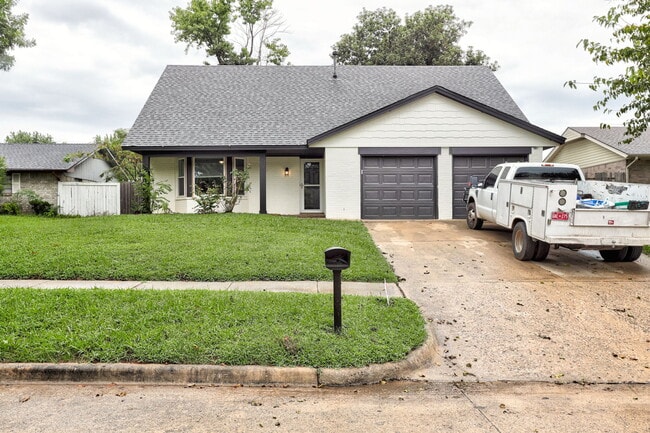 property at 1707 Ridgemont Cir