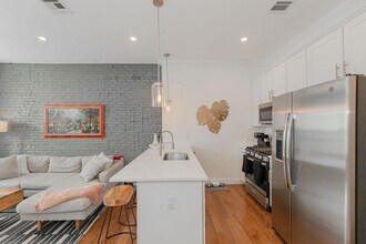 966 Summit Ave in Jersey City, NJ - Building Photo - Building Photo