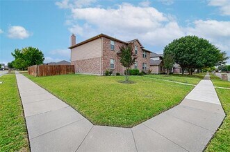 1622 Pheasant Creek Dr in Wylie, TX - Building Photo - Building Photo
