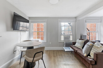 14 Derne St, Unit 12 derne unit 301 in Boston, MA - Building Photo - Building Photo