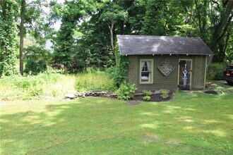 337 Mendon Rd in Pittsford, NY - Building Photo - Building Photo