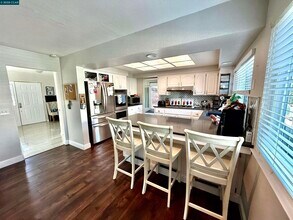 319 Flagstone Ct in Vacaville, CA - Building Photo - Building Photo