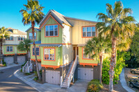 Back Bay in Folly Beach, SC - Foto de edificio - Building Photo