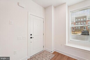 19820 Lavender Dust Sq in Ashburn, VA - Building Photo