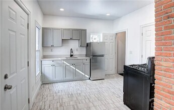 1308 W 87th St in Cleveland, OH - Building Photo - Building Photo