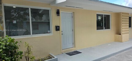 21 NW 32nd Ct in Miami, FL - Building Photo - Building Photo