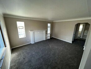 13621 Ashton Rd in Detroit, MI - Building Photo - Building Photo