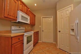 1345-1347 Amblewood Dr in Cape Girardeau, MO - Building Photo - Building Photo