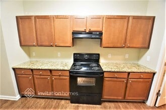 592 Rock Hill Pkwy in Lithia Springs, GA - Foto de edificio - Building Photo