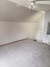 104 Sycamore St in La Porte City, IA - Building Photo - Building Photo