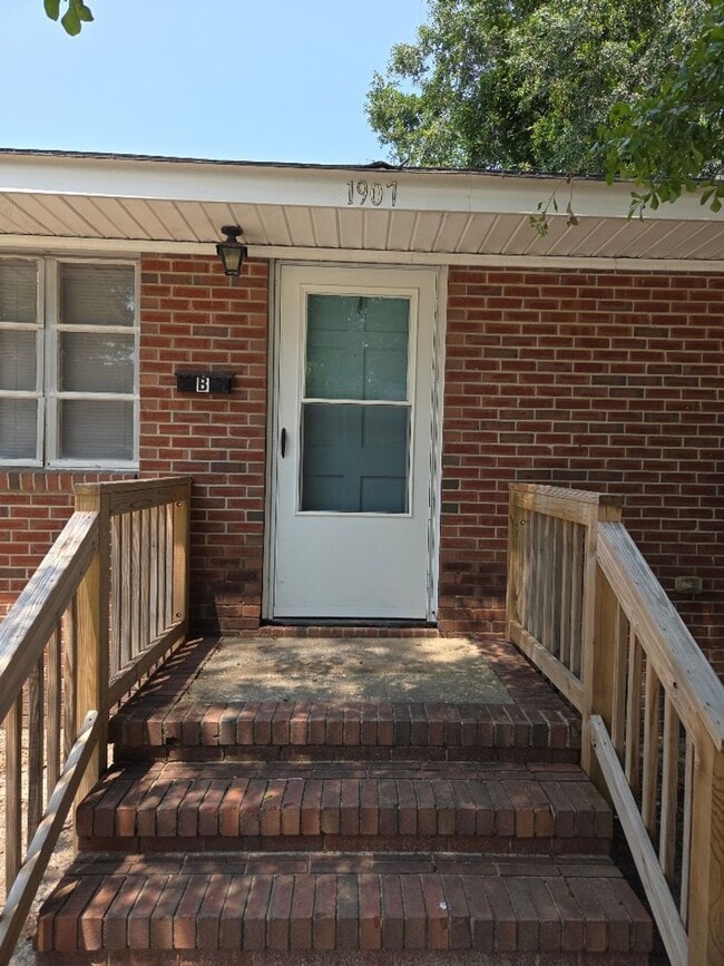 property at 1907 E Rose St