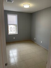 266 Central Ave, Unit 2 in Jersey City, NJ - Building Photo - Building Photo