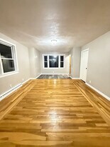 80 Gladstone St, Unit 1 in Cranston, RI - Building Photo