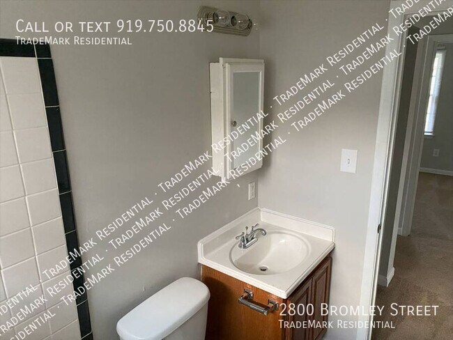 2800 Bromley St in Raleigh, NC - Building Photo - Building Photo
