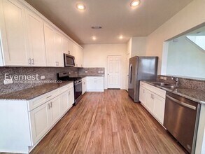 7314 Madison Cmns Ln in Houston, TX - Building Photo - Building Photo