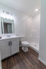 6208 Commerce Dr, Unit 201 in Mount Gilead, OH - Foto de edificio - Building Photo