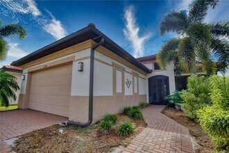 23214 Copperleaf Dr in Venice, FL - Building Photo - Building Photo