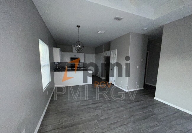 1905 Stauffers St in Weslaco, TX - Building Photo - Building Photo