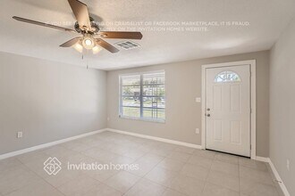 7530 Rosewood Dr in Port Richey, FL - Foto de edificio - Building Photo