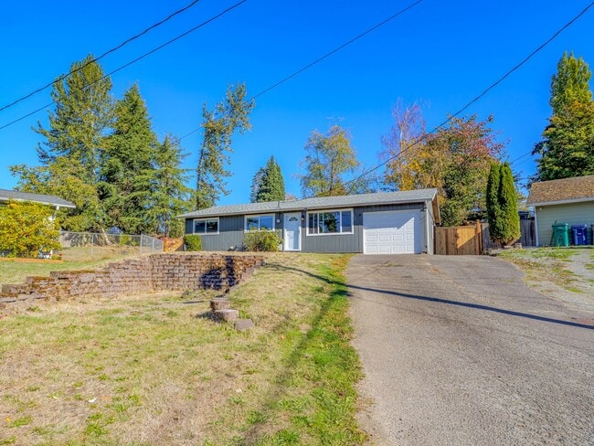 2402 SW 329th St in Federal Way, WA - Building Photo - Building Photo