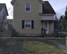 312 Craig St in Toledo, OH - Building Photo