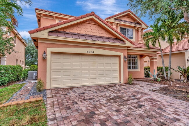 property at 5904 SE Crooked Oak Ave