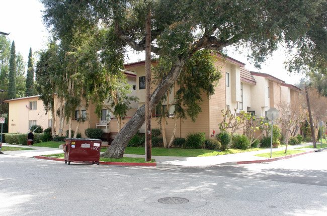 1600 Rock Glen Ave in Glendale, CA - Building Photo - Building Photo