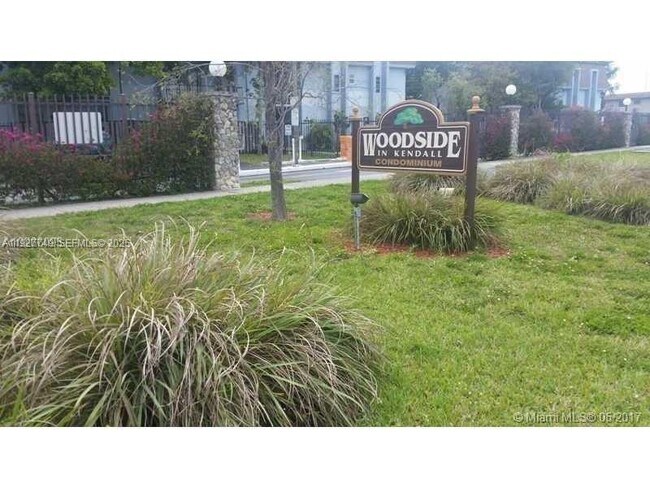 9651 SW 77th Ave in Miami, FL - Building Photo - Building Photo