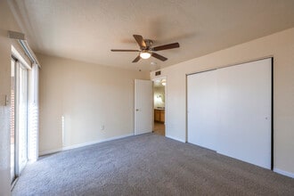 Borderman's Reef in Albuquerque, NM - Building Photo - Interior Photo