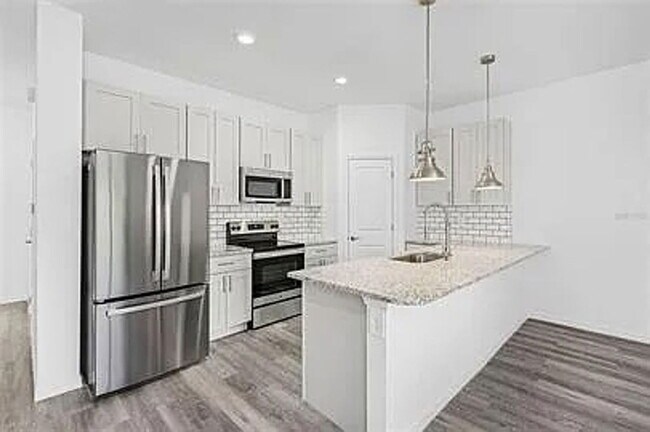 5205-5207 30th St SW in Lehigh Acres, FL - Building Photo - Building Photo