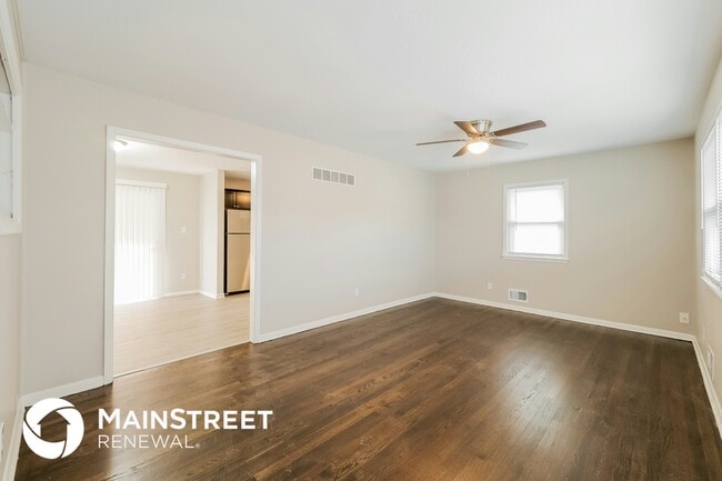 13113 E 44th Terrace S in Independence, MO - Foto de edificio - Building Photo