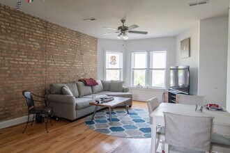 4707 N Troy St in Chicago, IL - Building Photo - Building Photo