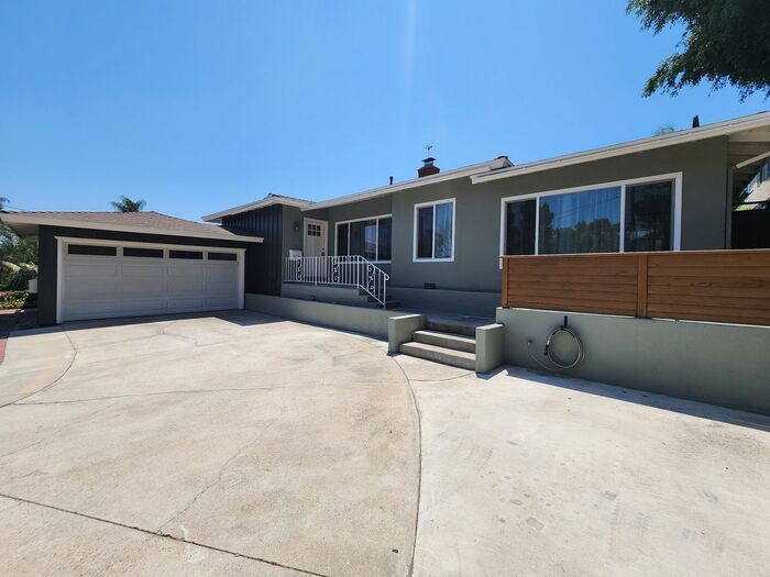 4136 E Wilton St in Long Beach, CA - Building Photo