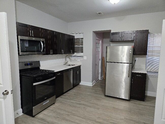 property at 3914 Ridgewood Ave