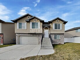 229 Walton Dr in North Salt Lake, UT - Building Photo