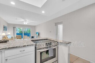 1670 Laurel St in Sarasota, FL - Building Photo - Building Photo