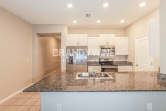 14216 War Admiral Pl in Ruskin, FL - Building Photo - Building Photo