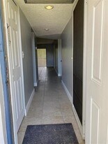 7900 N Colony Cir in Tamarac, FL - Building Photo